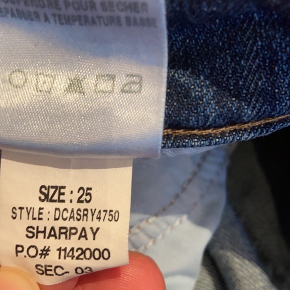 Joe’s Jeans shorts Sharpay rolled - Picture 9 of 9